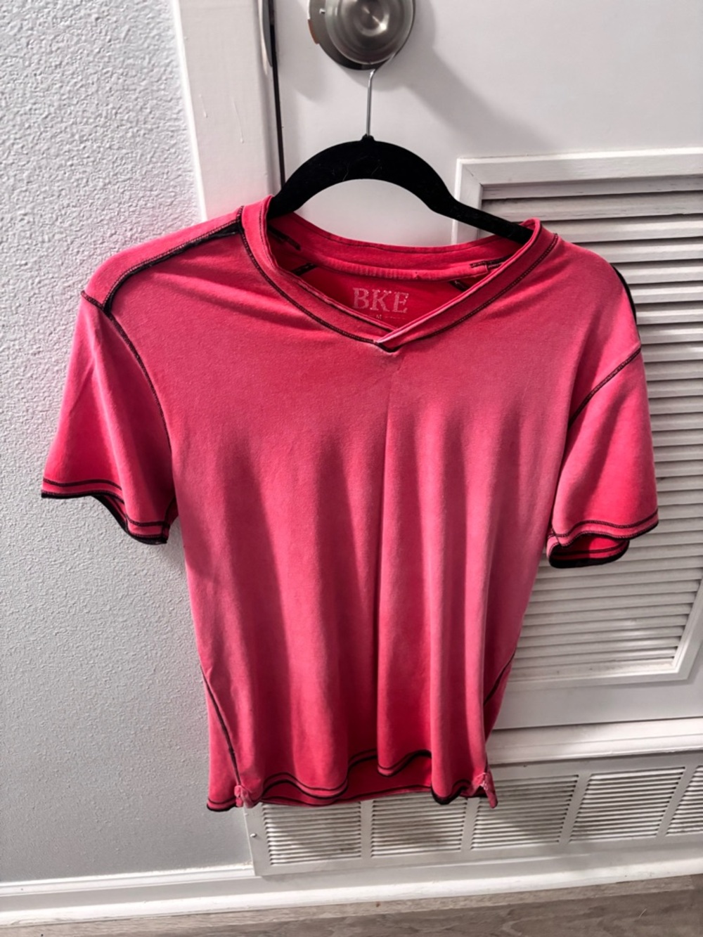 BKE Pink Short Sleeve V-Neck Top with Contrast Stitching
